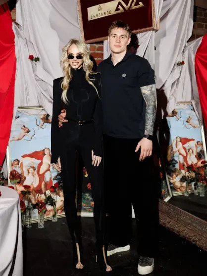 Анна Седокова, Оксана Самойлова, Zivert и Полина Диброва посетили открытие клуба Басты СедоковаАнна, Сысоева, Газгольдер, Баста, Пригожин, Вакуленко, открытия, Елена, недалеко, название, газгольдере, газохранилище, старинном, строении, вокзала, Курского, месте, завода, Исторически, бывшего