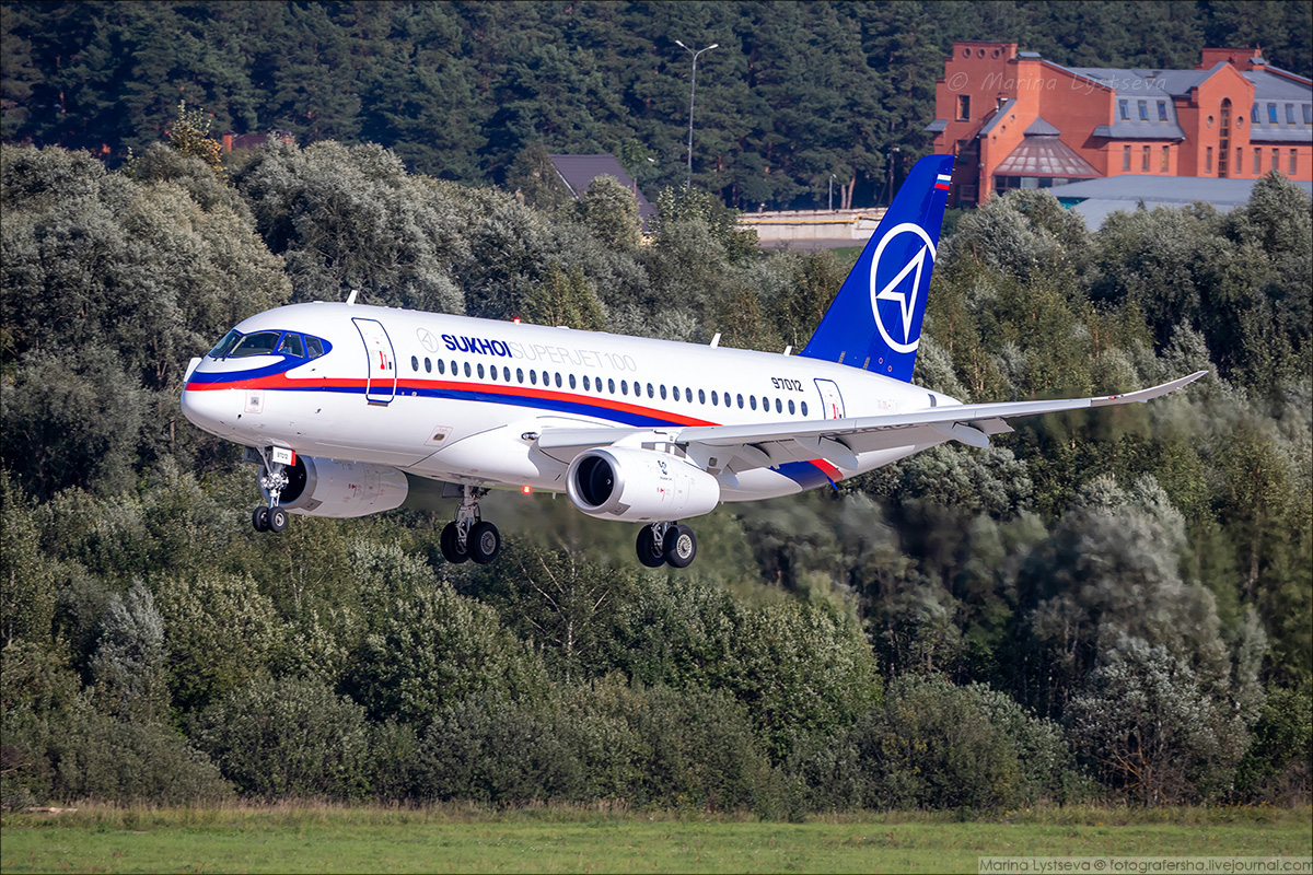 SSJ100_06 SSJ100_06