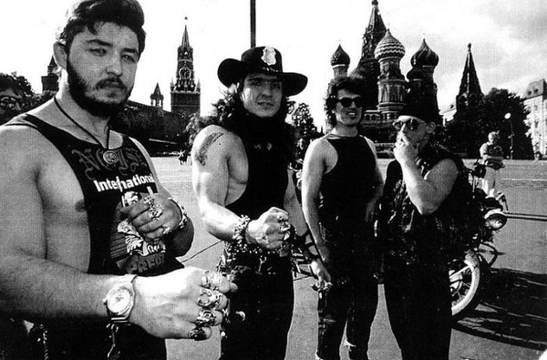 Рожденным в СССР посвящается... война и мир