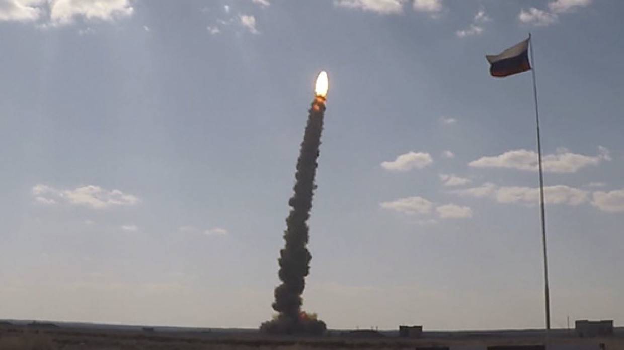 Баранец объяснил панику США после уничтожения Россией цели в космосе