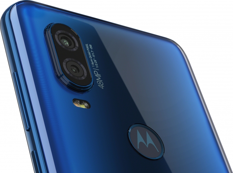 Смартфон Motorola One Vision: экран 6,3", 25-Мп фронтальная и 48-Мп основная камеры Смартфон Motorola One Vision: экран 6,3", 25-Мп фронтальная и 48-Мп основная камеры новости,смартфон,статья
