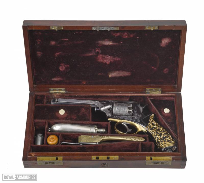 Уильям Трантер – человек и револьвер Уильям Трантер – человек и револьвер оружие