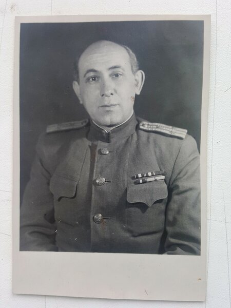 Мой дед - армейский хирург 8-й армии подполковник медицинской службы Блюмин Иосиф Шахнович. Таллин, 1944 год.