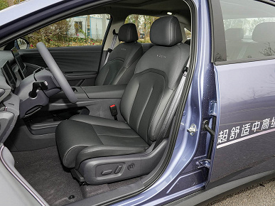 Просторный гибрид Nissan с расходом 2,9 л/100 км — всего 92 тыс. юаней (1 млн рублей). Представлен Nissan N6