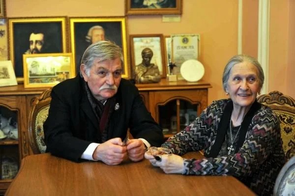 Юлиан Панич: успех в кино, переезд заграницу и личная жизнь Юлиан Панич: успех в кино, переезд заграницу и личная жизнь Звезды