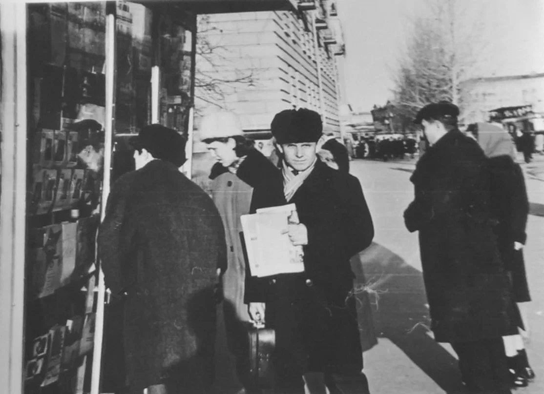 Только расточительные советские люди выбрасывали газеты – чаще их берегли и использовали «в хозяйстве»