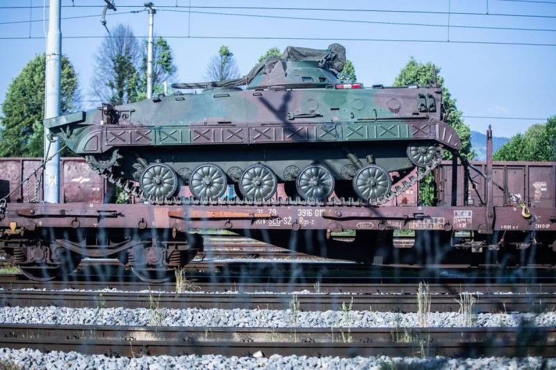 Украина получила словенские БМП M-80A Украина получила словенские БМП M-80A оружие