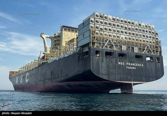 КСИР сообщил о захвате двух огромных контейнеровозов в Ормузском проливе (ФОТО) | Русская весна