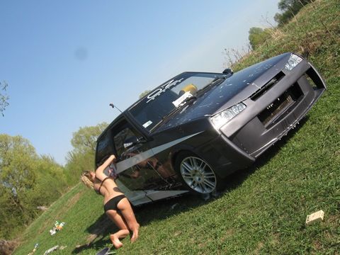 Российские девчонки с машинками Российские девчонки с машинками отдых,юмор