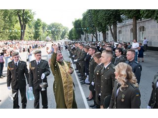 Коррупция, украинская армия и... "святые отцы" Святой украинской церкви СЦУ