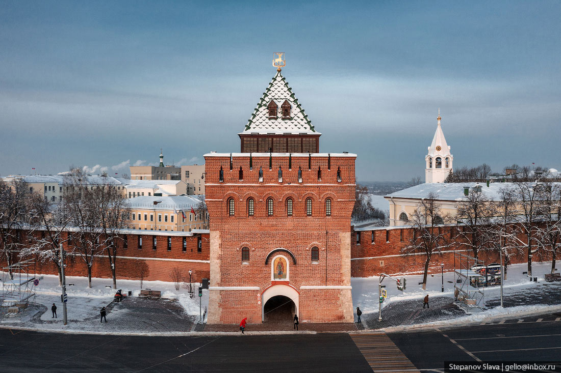 Нижний Новгород Дмитриевская башня зима