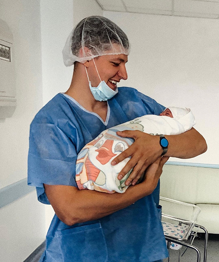 Маргарита Мамун и Александр Сухоруков впервые стали родителями Маргарита Мамун и Александр Сухоруков впервые стали родителями Дети,Беременные звезды