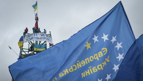 Глава МИД Украины требует от ЕС и НАТО дорожную карту
