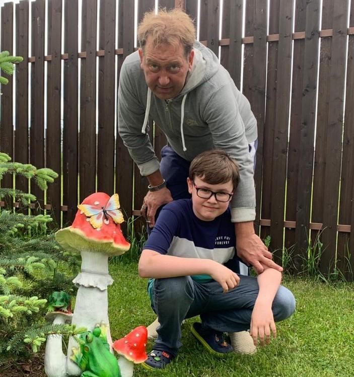 Измены, алкоголизм и позднее отцовство: как сложилась личная жизнь актеров фильма «О чем говорят мужчины» актер, актера, женой, дочерью, жизни, Ростислав, Ларин, говорят, время, второй, стали, Александр, развод, Барац, стала, вместе, фильме, будет, Рыжкова, Демидов