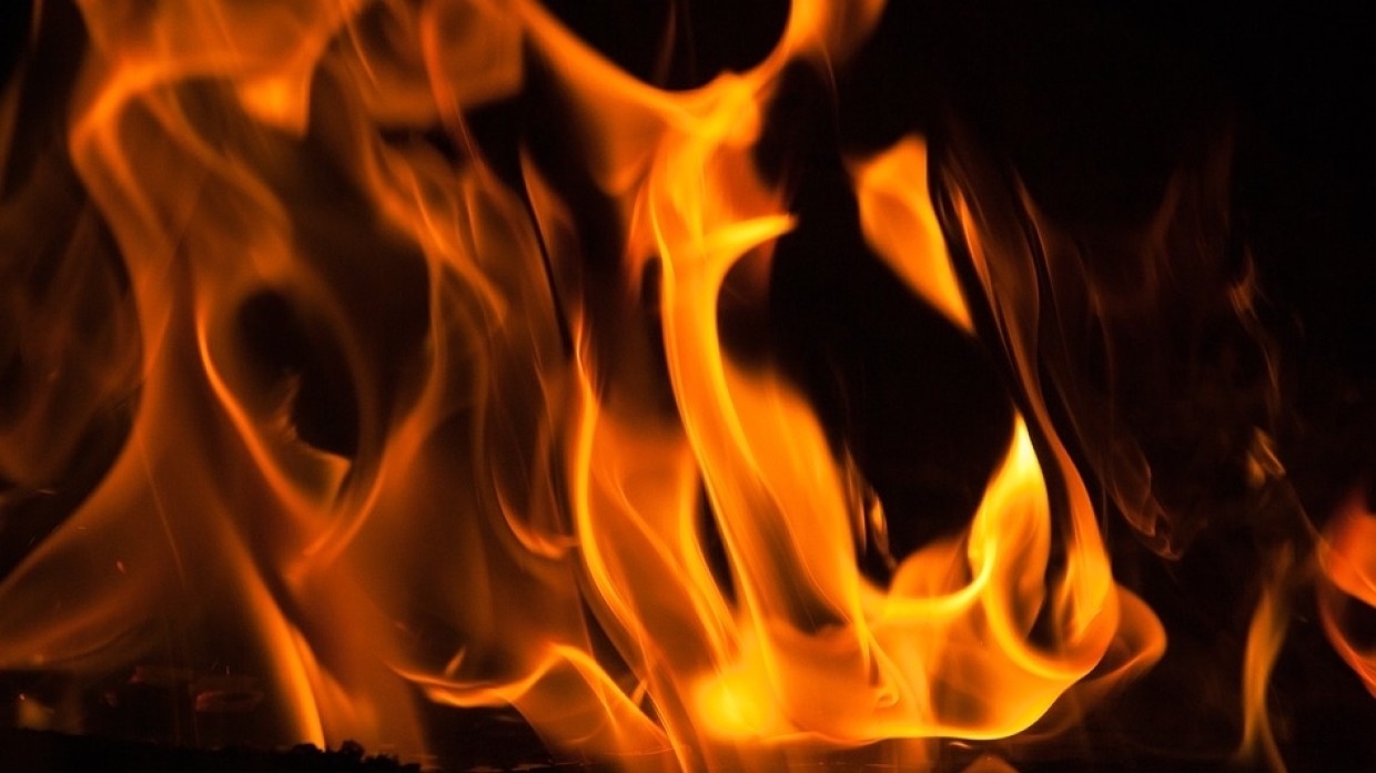 МЧС Азербайджана опровергло сообщения о возгорании во дворце в Баку