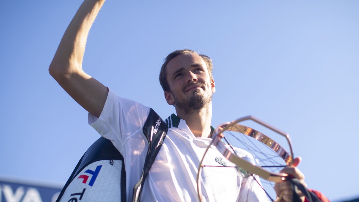 Российский теннисист Медведев одержал победу в финале US Open Спорт