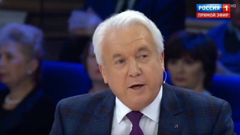 «В воздухе пахнет порохом»: экс-депутат Рады объяснил беспокойство РФ о своих дипломатах на Украине