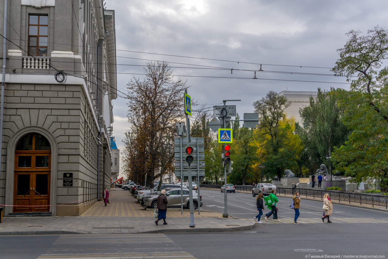 Фото бывших ростов. Два Ростова в России. Российская 2. Ростов почему о. Время Ростова.