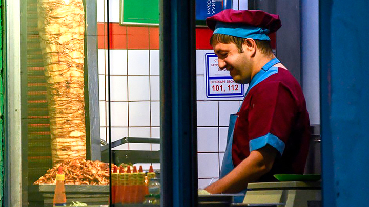 МИГРАНТЫ НАШЛИ СПОСОБ ТИХО ОТРАВИТЬ РУССКОЕ НАСЕЛЕНИЕ