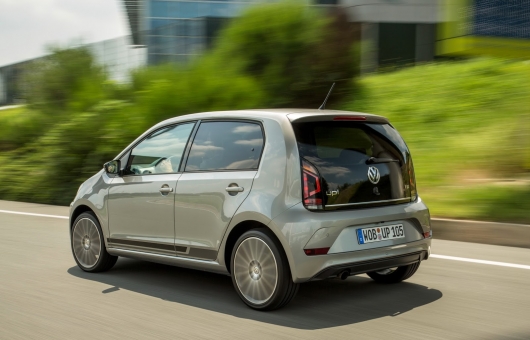 Эти обычные немецкие автомобили не сможет догнать даже Феррари Эти обычные немецкие автомобили не сможет догнать даже Феррари автомобили,машины