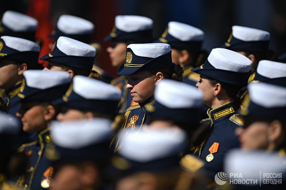 Военнослужащие на генеральной репетиции военного парада в Москве, посвящённого 72-й годовщине Победы в Великой Отечественной войне
