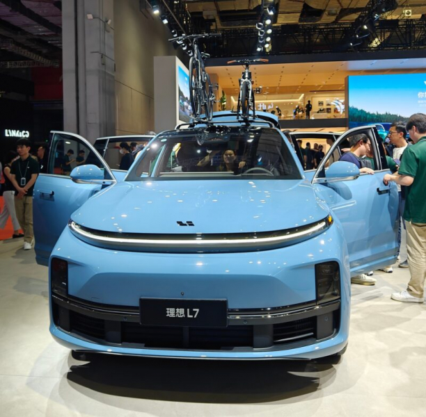 Первый чистый электромобиль Li Auto получит батарею Qilin от CATL. Для запуска 5 BEV моделей к 2025 году