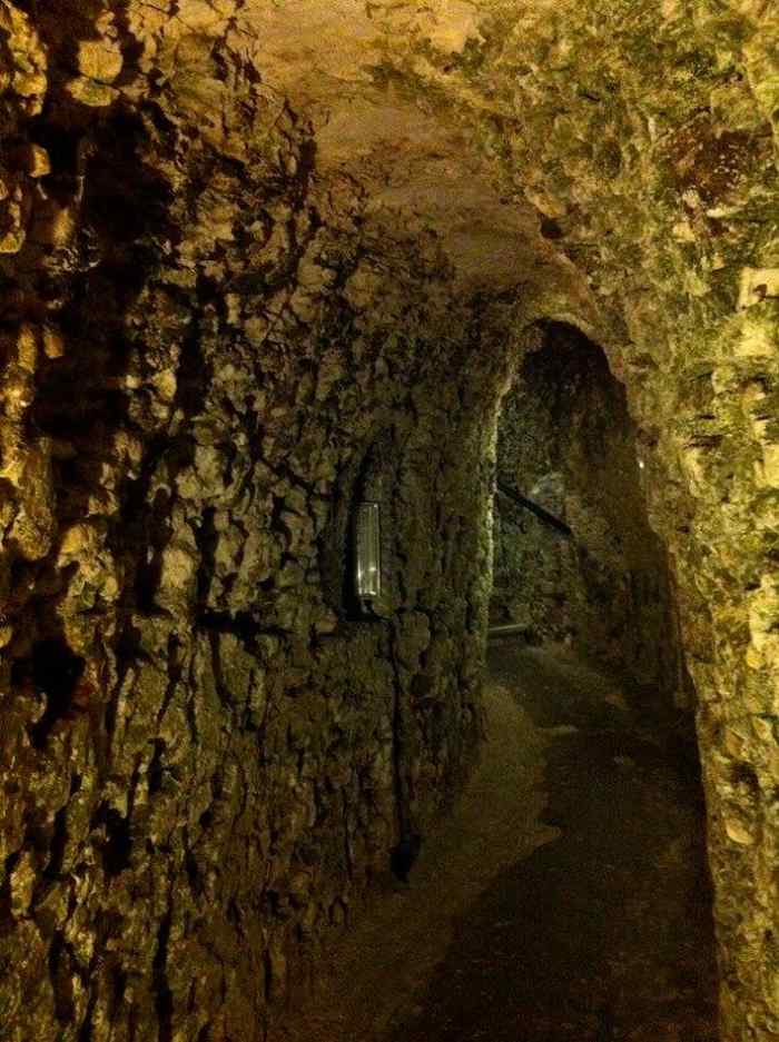 Подземный грот в Англии, городе Маргейт