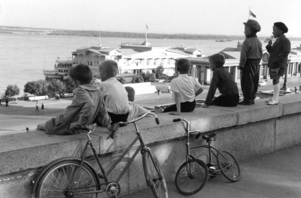 Рожденным в СССР посвящается... война и мир