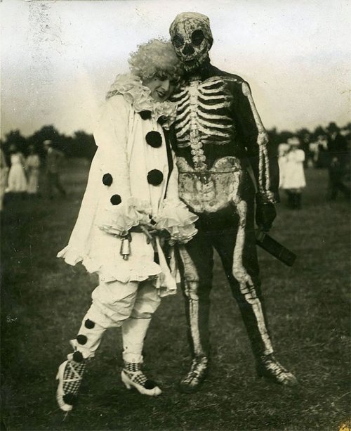 Фотографии из прошлого, наглядно доказывающие, что раньше Хэллоуин был гораздо страшнее хэллоуин
