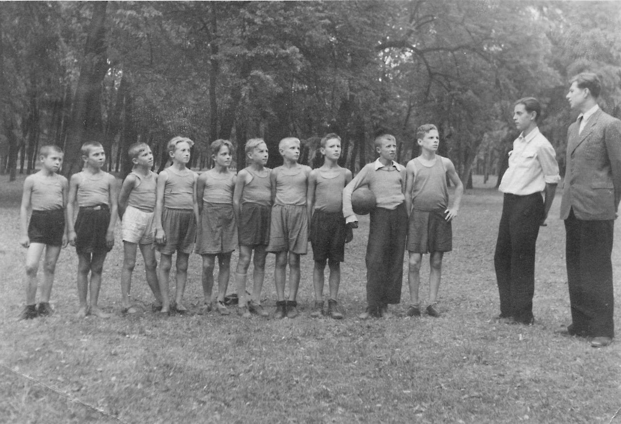 1946. Пионерский лагерь МВА 