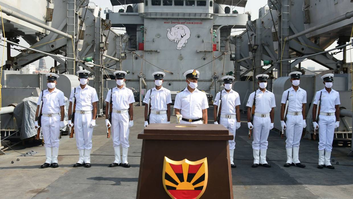 Новейший ракетный стелс-эсминец Visakhapatnam вошел в состав ВМС Индии