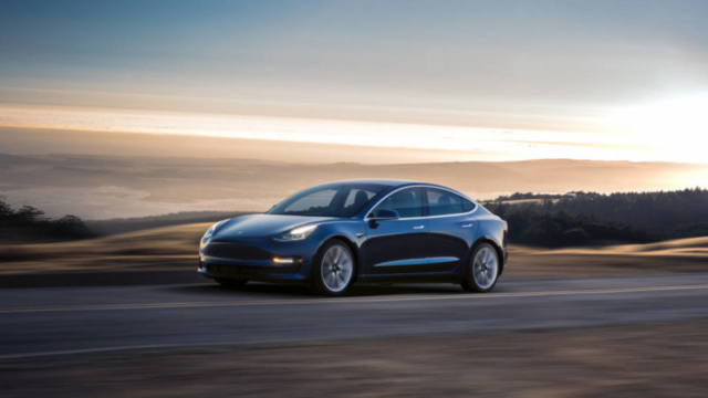 Tesla выпустила долгожданную Model 3 Standard Tesla выпустила долгожданную Model 3 Standard Model 3 Standard