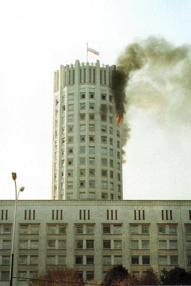 Фотография: Расстрел Дома Советов 4 октября 1993 года №36 - BigPicture.ru