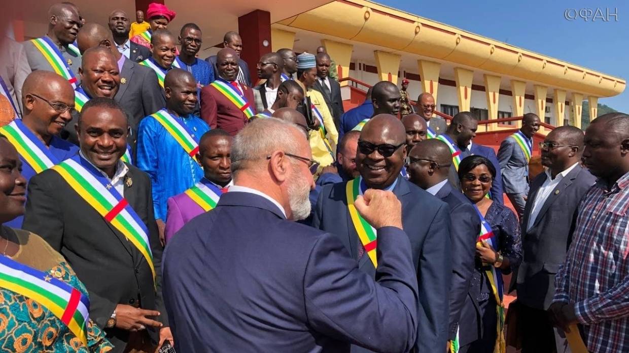 Глава СОМБ Иванов назвал заявления ООН о россиянах в ЦАР давно разоблаченными вбросами Весь мир