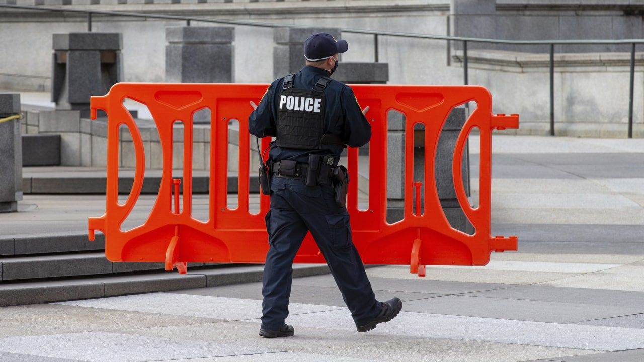 Несколько человек стали жертвами столкновения двух самолетов в Калифорнии