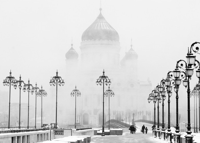 Кафедральный собор Русской православной церкви имеет высоту 103 метра.