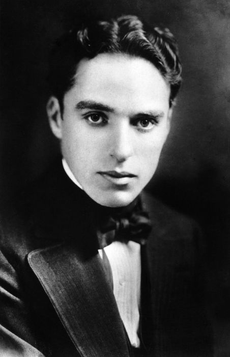 За что Чарли Чаплин подвергался травле и был выслан из США
