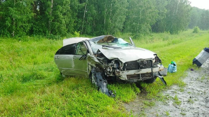 В Алтайском крае при столкновении двух машин пострадали три человека