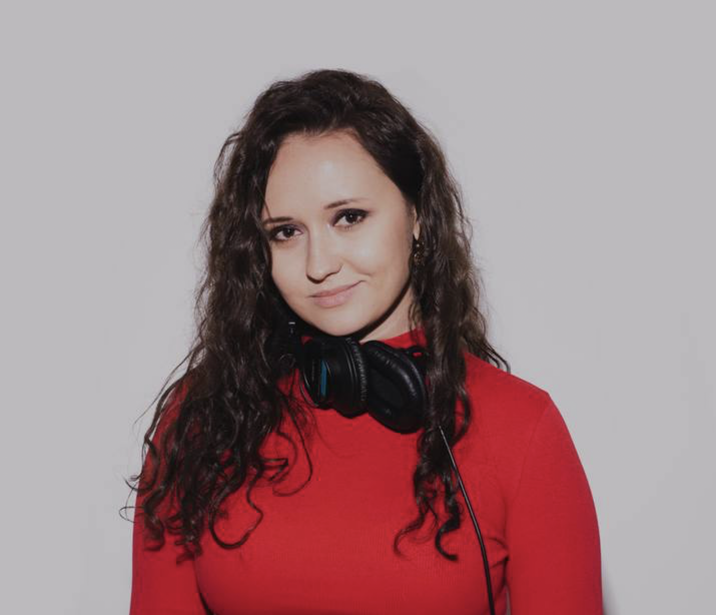 Katya Galper представила свой дебютный трек «Я в порядке»