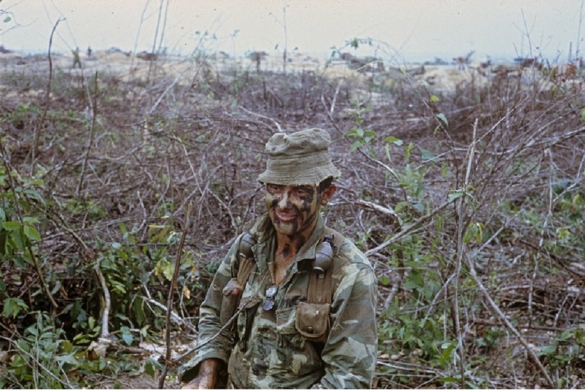 ​Боец SASR перед выходом на задание в составе патруля, 1968 год awm.gov.au - Элитный спецназ «Зелёного континента» | Warspot.ru