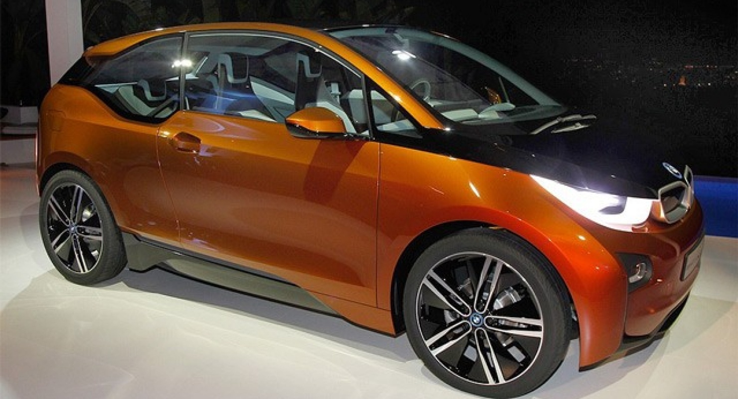 Компания BMW выпустит электрический седан i3 для рынка Китая