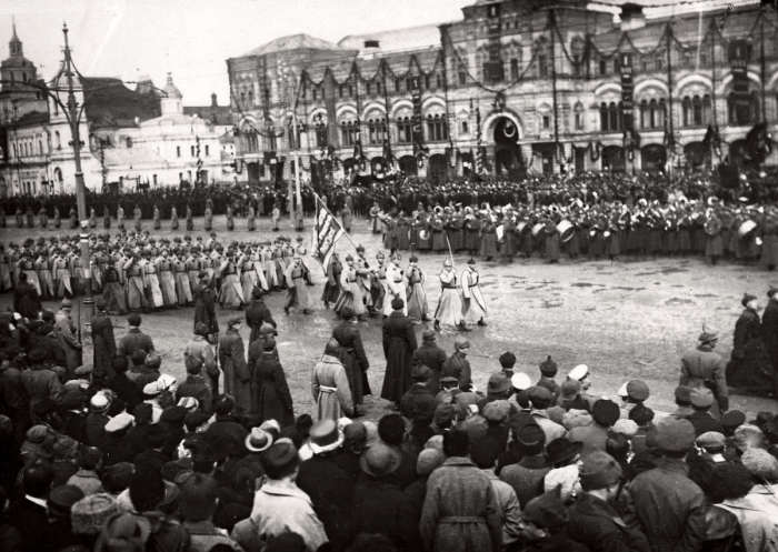 Разруха, голод, парад. СССР, 1922 год.