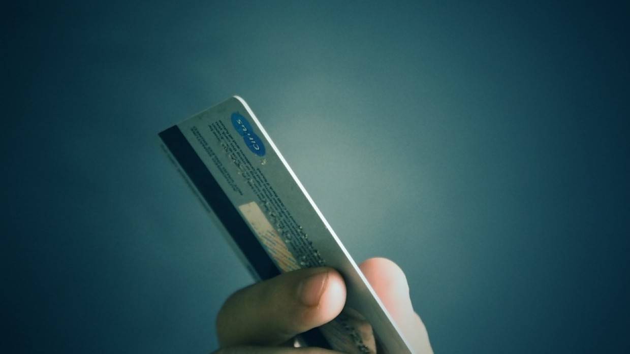 Адвокат Кудерко: продавец может отказать в оплате картой лишь при отсутствии интернета