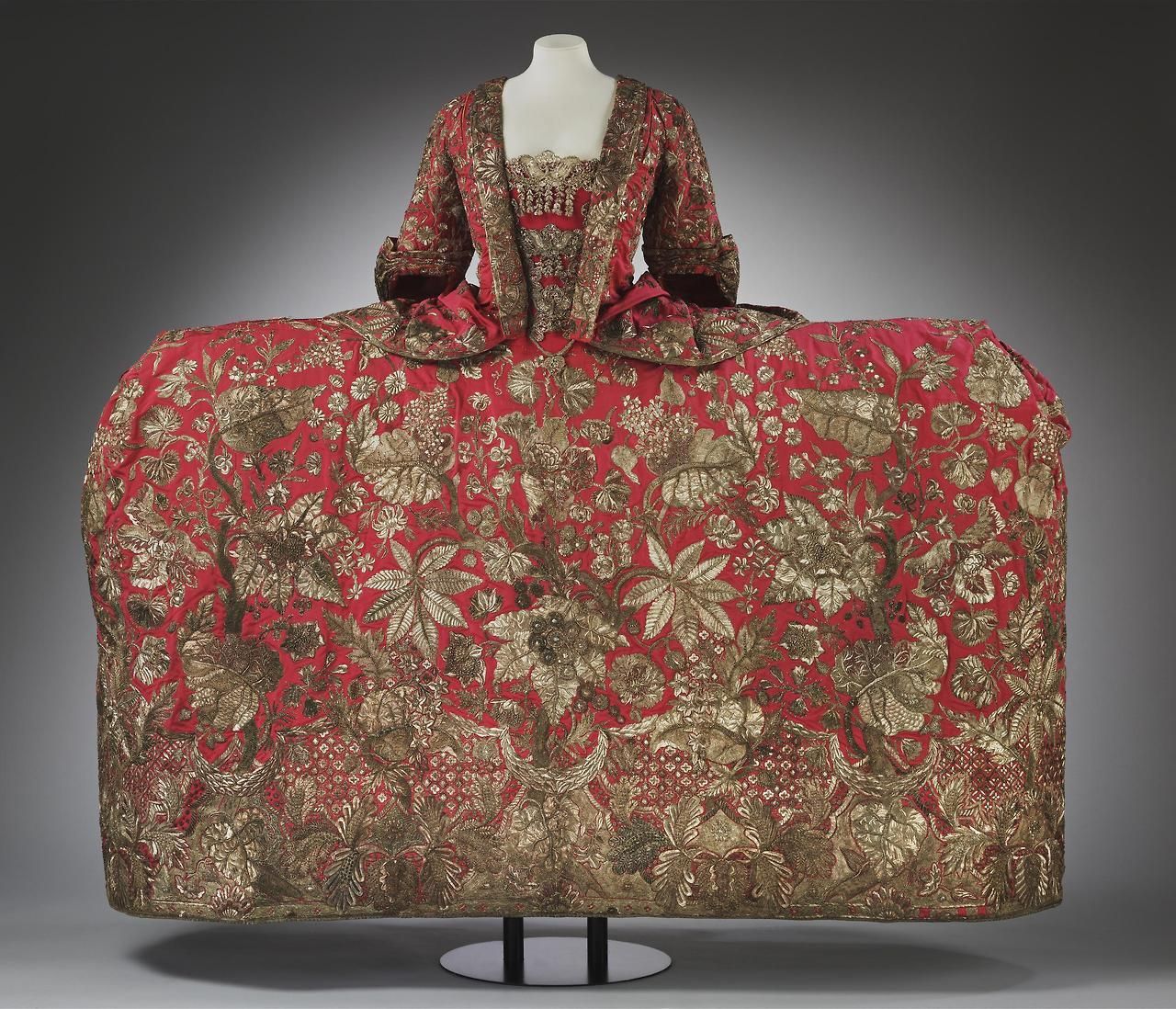 Court mantua, 1740-45 | Court dresses, Fashion, 18th century fashion