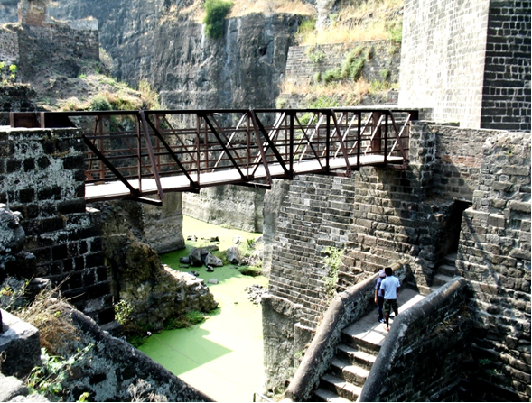 Крепость Даулатабад. Источник http://tourpedia.ru/devagiri/