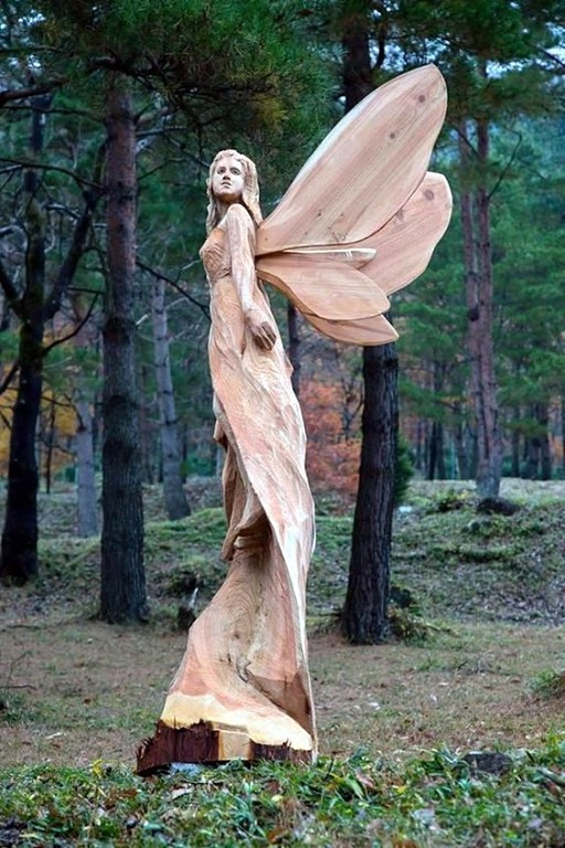 Деревянные скульптуры, как же все-таки фантастично и необычно!       