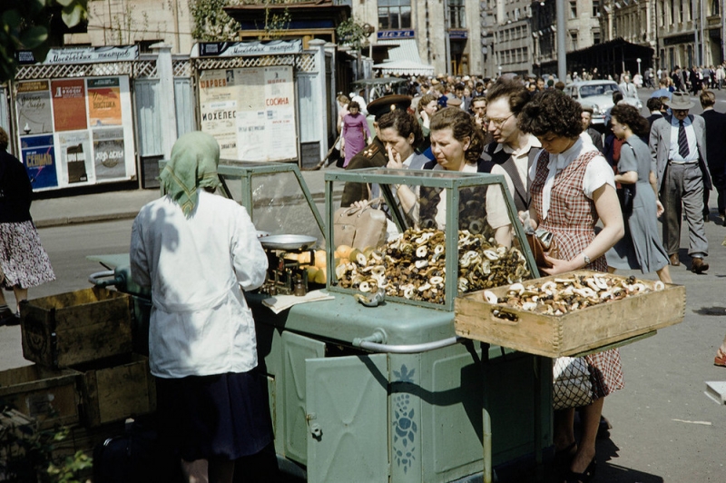 Уличная торговля в Москве 1959 года глазами фотографа The New York Times