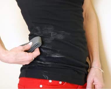 Зачем хозяйка кладет свитер в морозильник Зачем хозяйка кладет свитер в морозильник домашний очаг,,полезные советы,рукоделие,своими руками