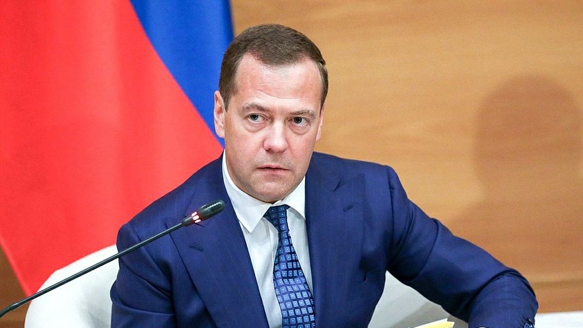 Дмитрий Медведев утвердил создание рабочей группы для контроля за производством вооружений