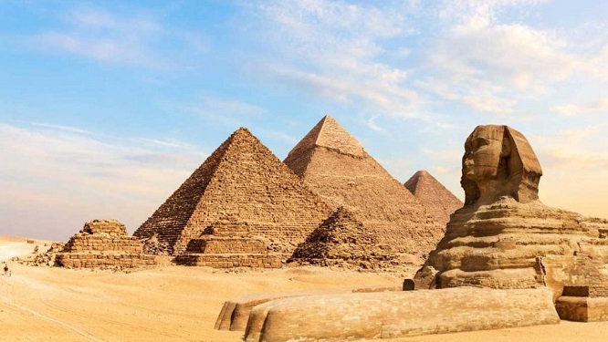 Кем были строители египетских пирамид: ученые расшифровали папирусы
